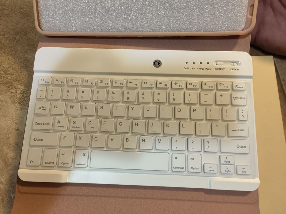 Безжична клавиатура и кейс за таблет 10 инча