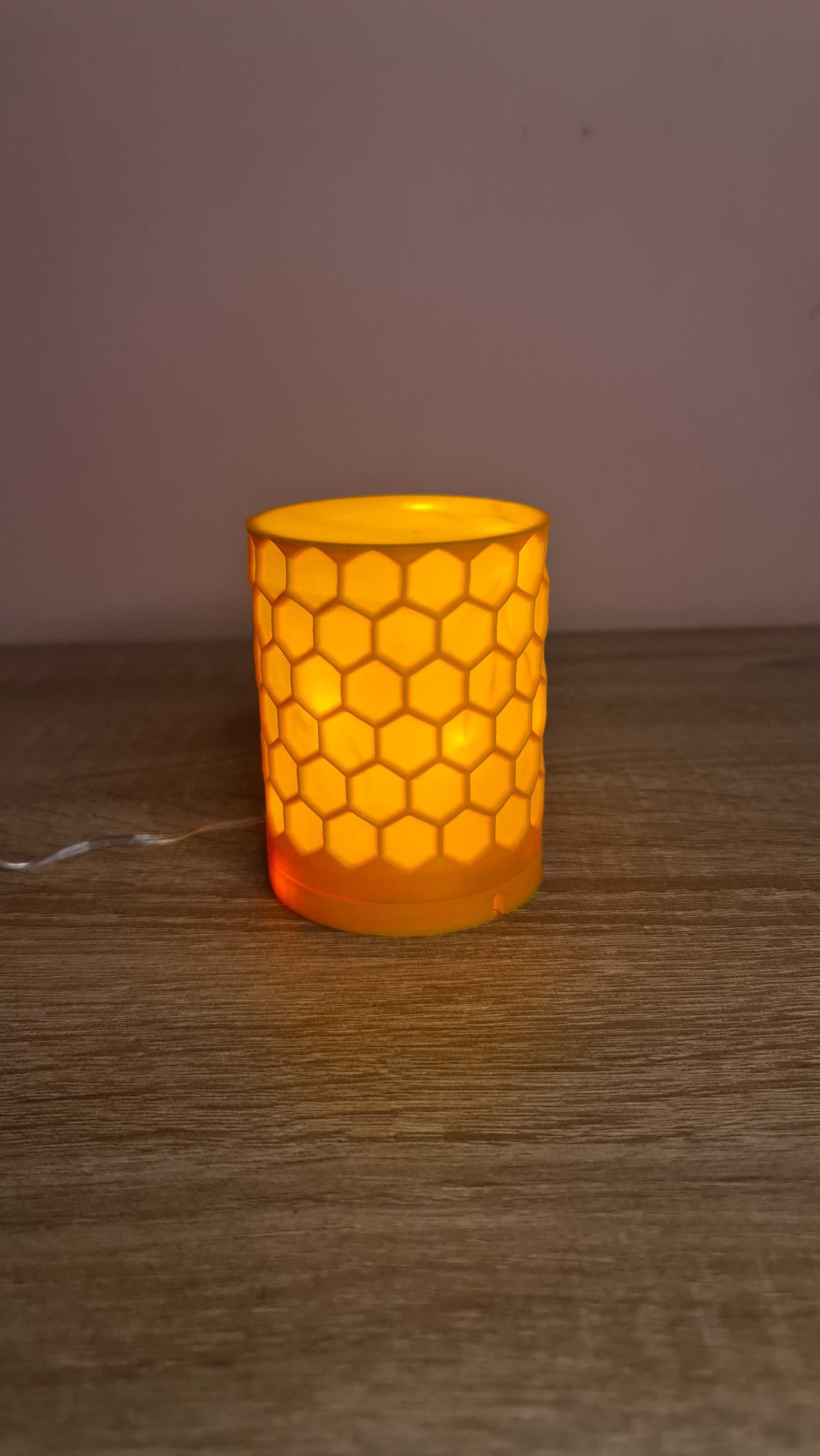 3D принтирана Hex лампа с таймер – нощна светлина