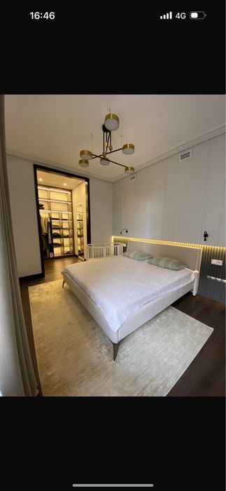 Двухспальная кровать