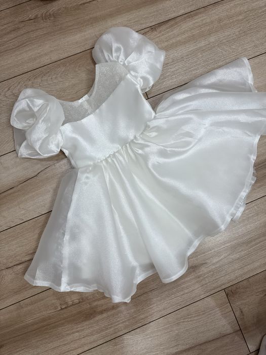 Нарядное платье для девочки