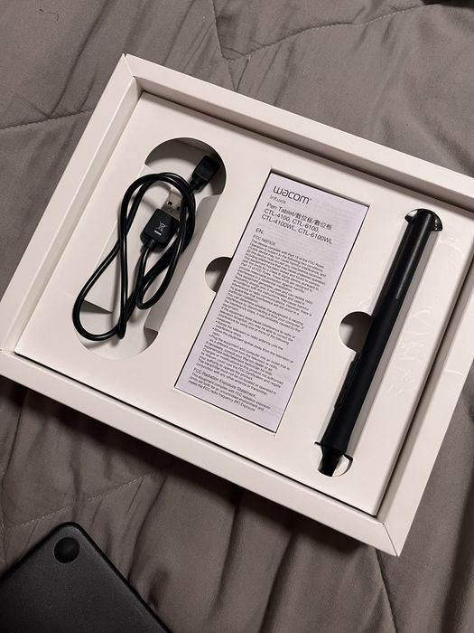 Графичен таблет Wacom Intuos S Bluetooth - CTL-4100WLE-N