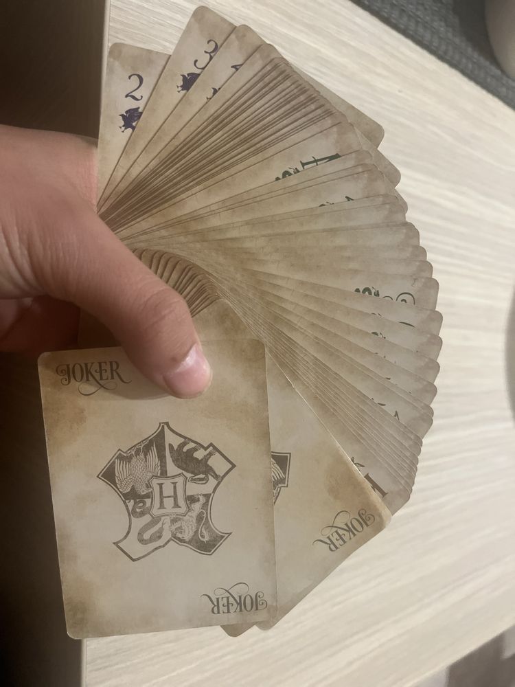 Harry Potter Hogwarts: Playing cards (карти за игра хари потър)