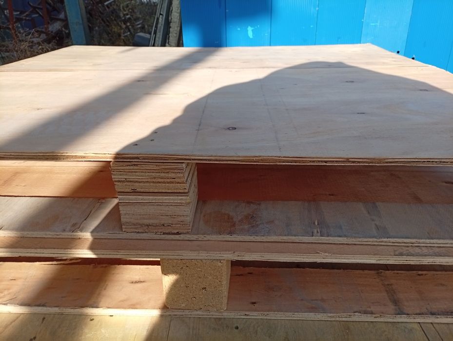 Фанерные полеты бу хорошем состоянии размеры   1см  1000тенге100:120