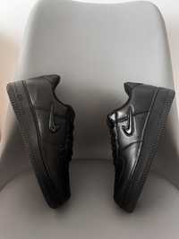 Nike Air force 1 triple black SE