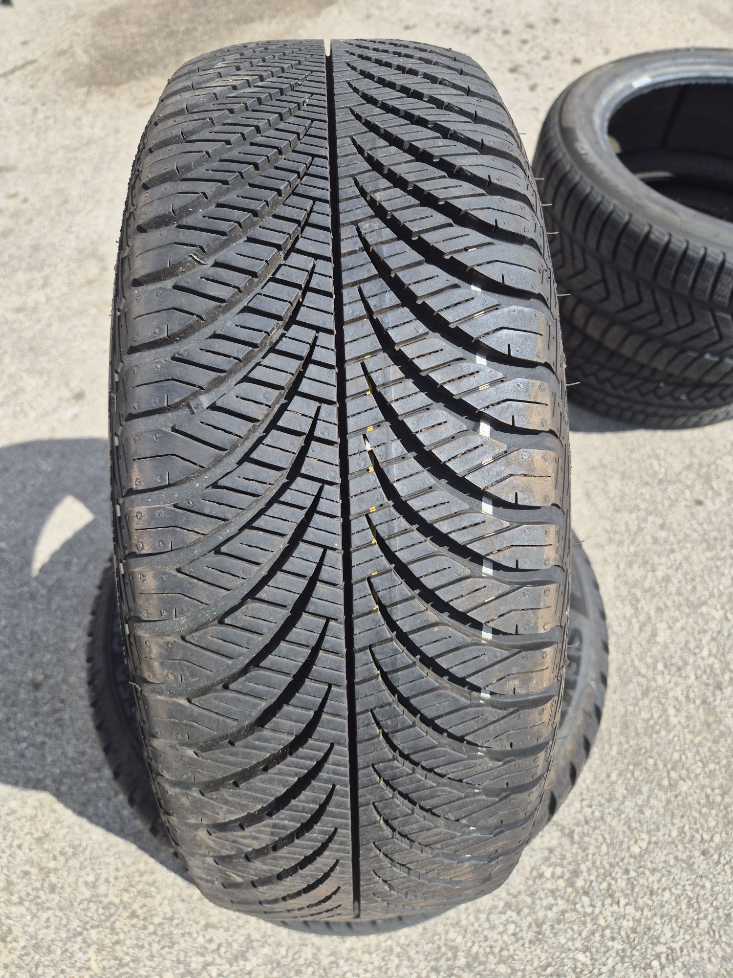 1бр. 195/55/16 Goodyear Vector 4 Seasons гумя лятна зимна