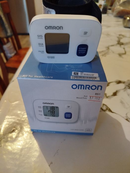 Продам тонометр на запястье