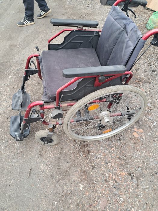 Инвалидная коляска