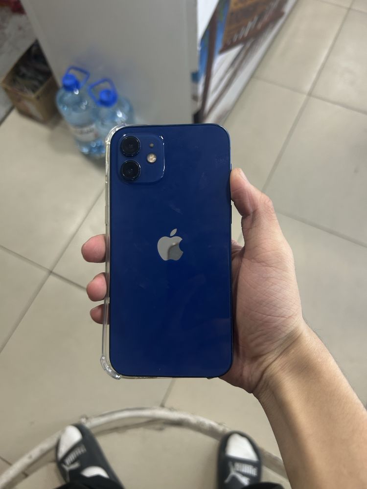 iPhone 12 темно синий