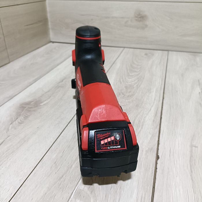 Fierastrau pendular soricel brushless Milwaukee M18 FBJS