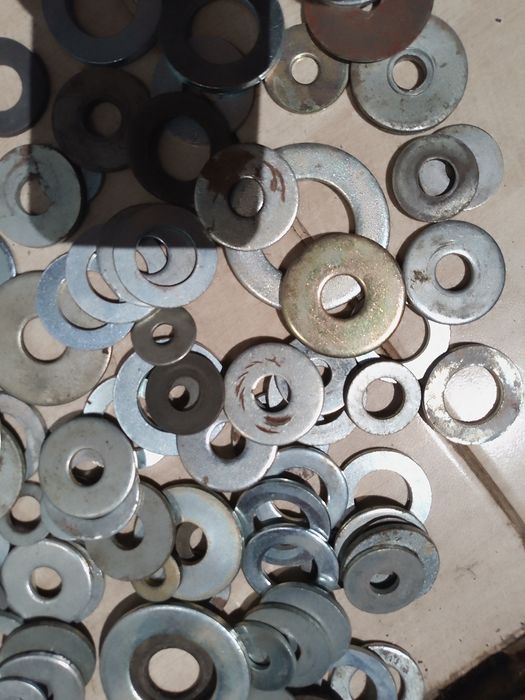 Set de 150 bucăți de șaibe oțel ,diferite modele și mărimi ,calitative