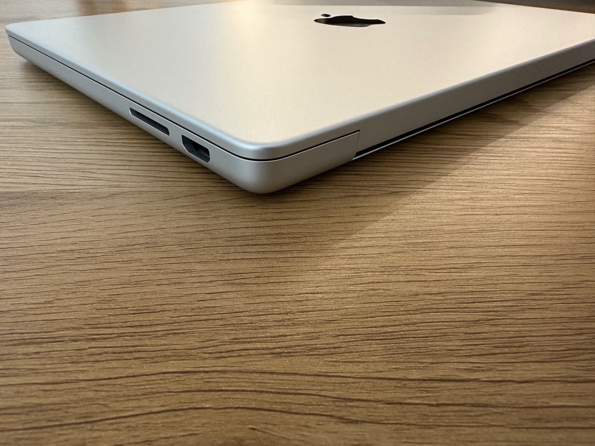 MacBook Pro 14" M3 8-CPU, 10-GPU, 8GB RAM, 512GB SSD,ГАРАНЦИЯ
