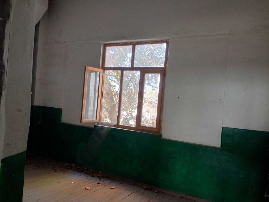 715kvm. 2qavatli Mirzo Ulug'bek tumani Yugnakiy mahallasida joylashgan