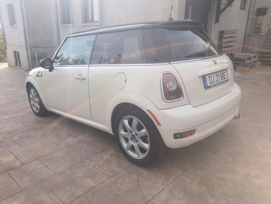 Mini Cooper,benzina 1.6, cutie automată
