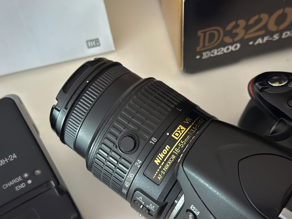 Nikon D3200 18-55 VR II Kit + чанта