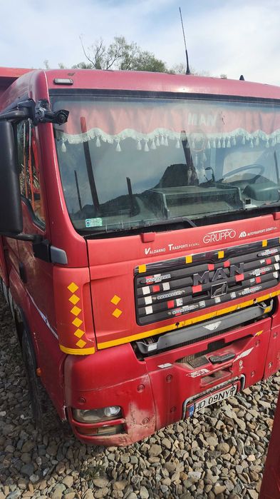 Man 6x4 pe arcuri piese macara