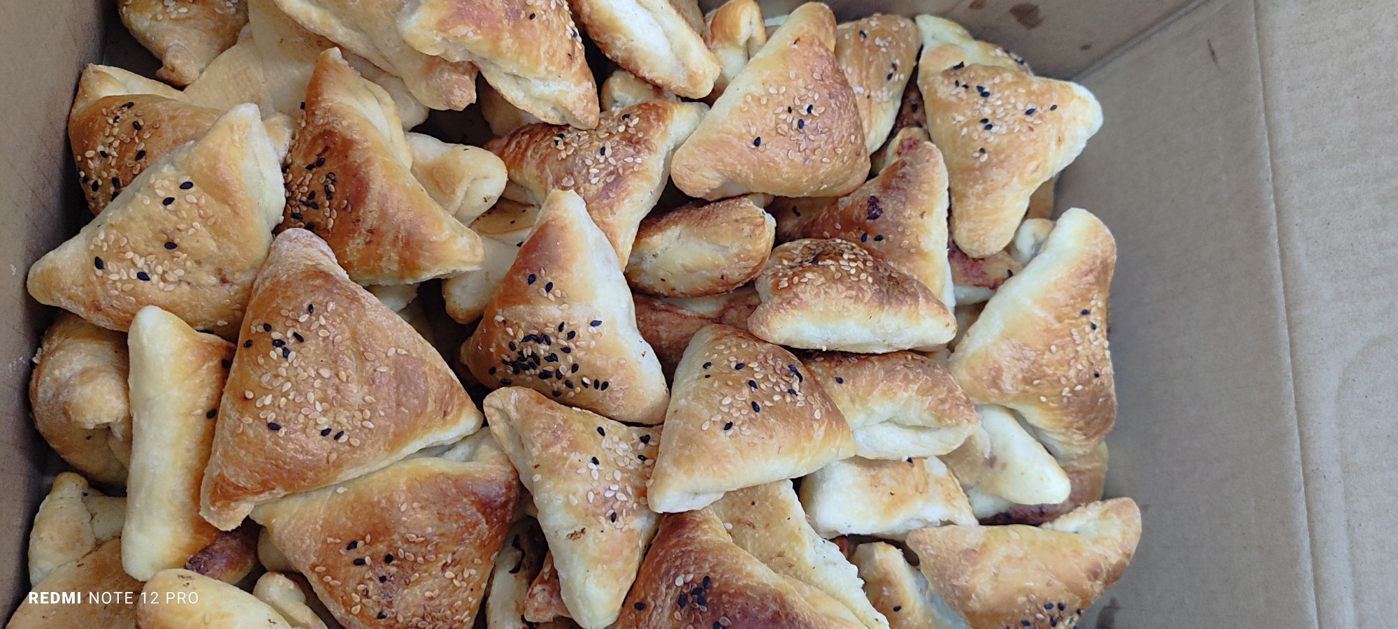 Готовая выпечка для столовой, фаст-фуда.