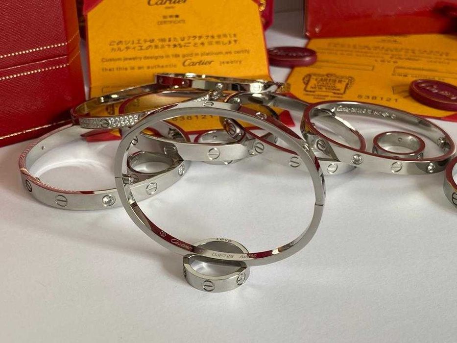 Brățara model slim Cartier LOVE 17 White Gold 750