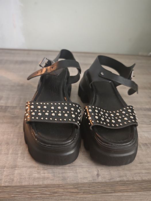 Sandale de damă deosebite