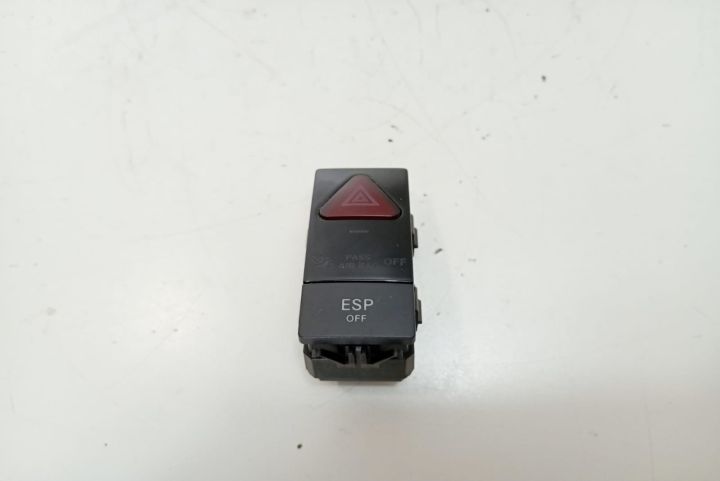 Buton avarie 2048707610 Mercedes-Benz C-Class W204/S204