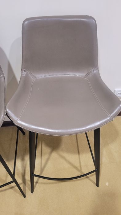 Бар  столове от естествена кожа