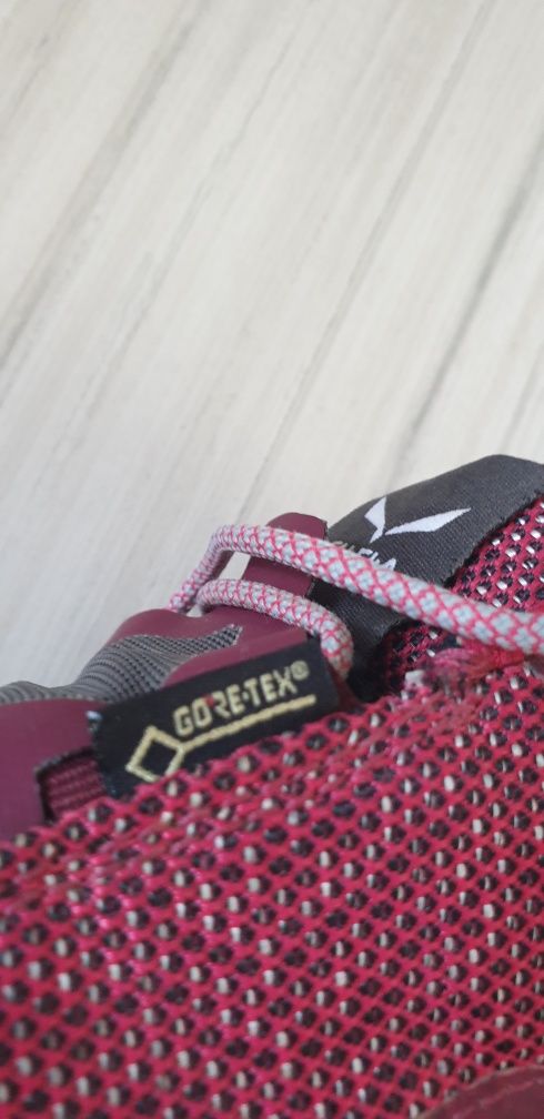 Salewa Speed Beat Gore - Tex   41/26.5см. ОРИГИНАЛ! Дамски спортни