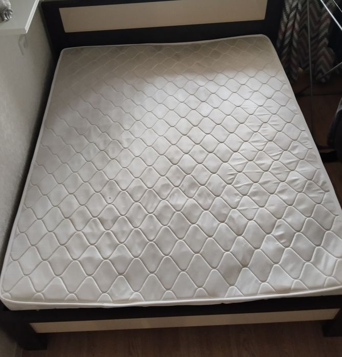 продается кровать