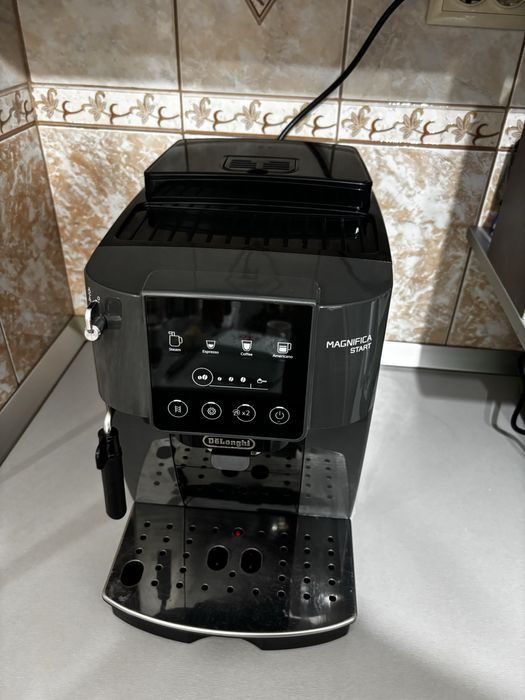 Espressor automat De'Longhi Magnifica Start