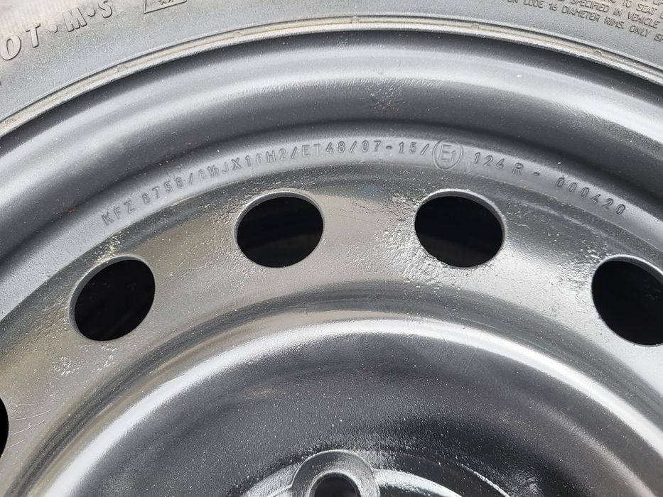 Vind anvelope iarna matador 215/70R16 215/70R16