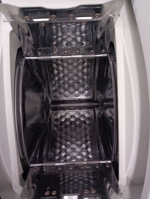 Като нова пералня с горно зареждане Миеле Miele W695F Made in Germany