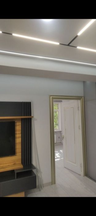 Поклейка обоев ремонт квартир Малярка