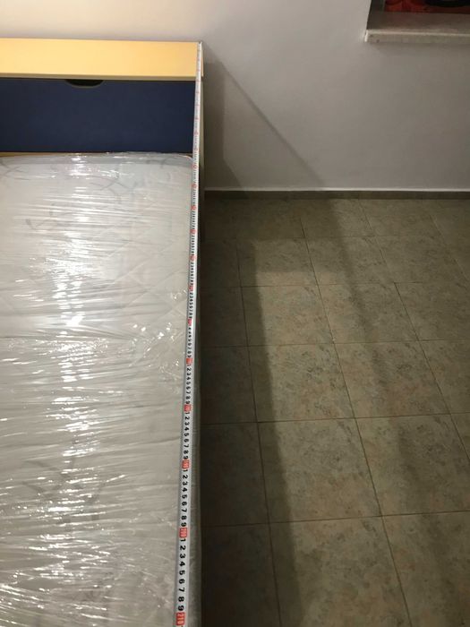 Единично легло с чекмеджета и ракла