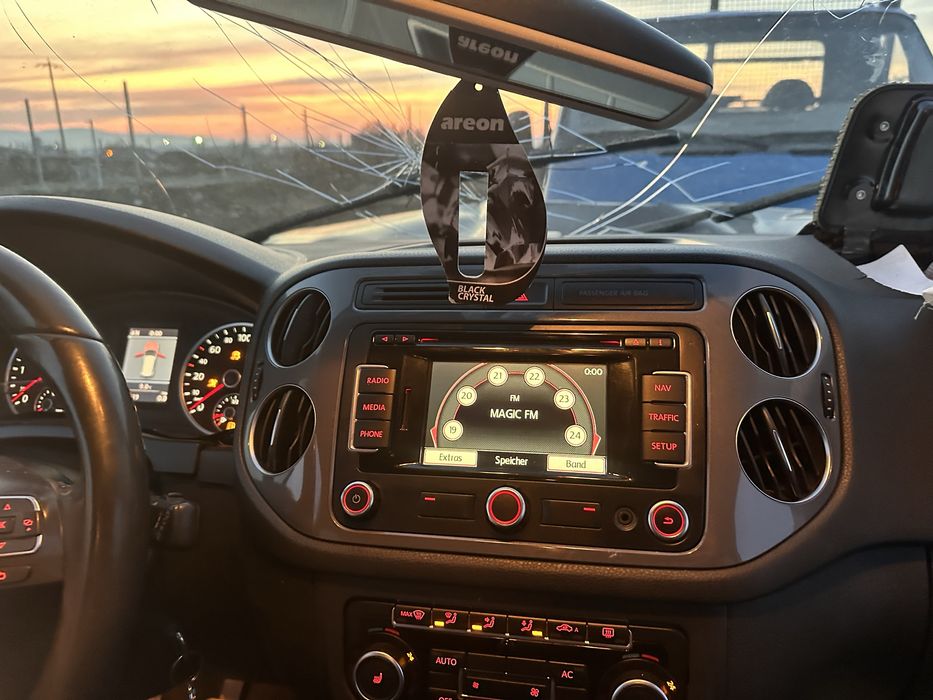 Dezmembrez tiguan