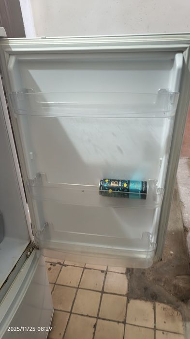 Холоделник Брюса сотилади айби фреони чиқиб кетган