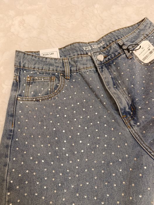 Дамски дънки с камъни