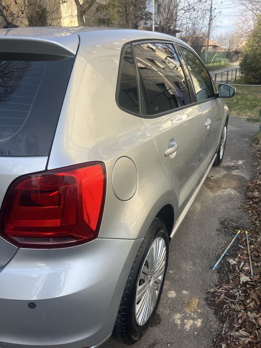 Vand Volkswagen polo 1,4 TDI  2015 pret 6000euro