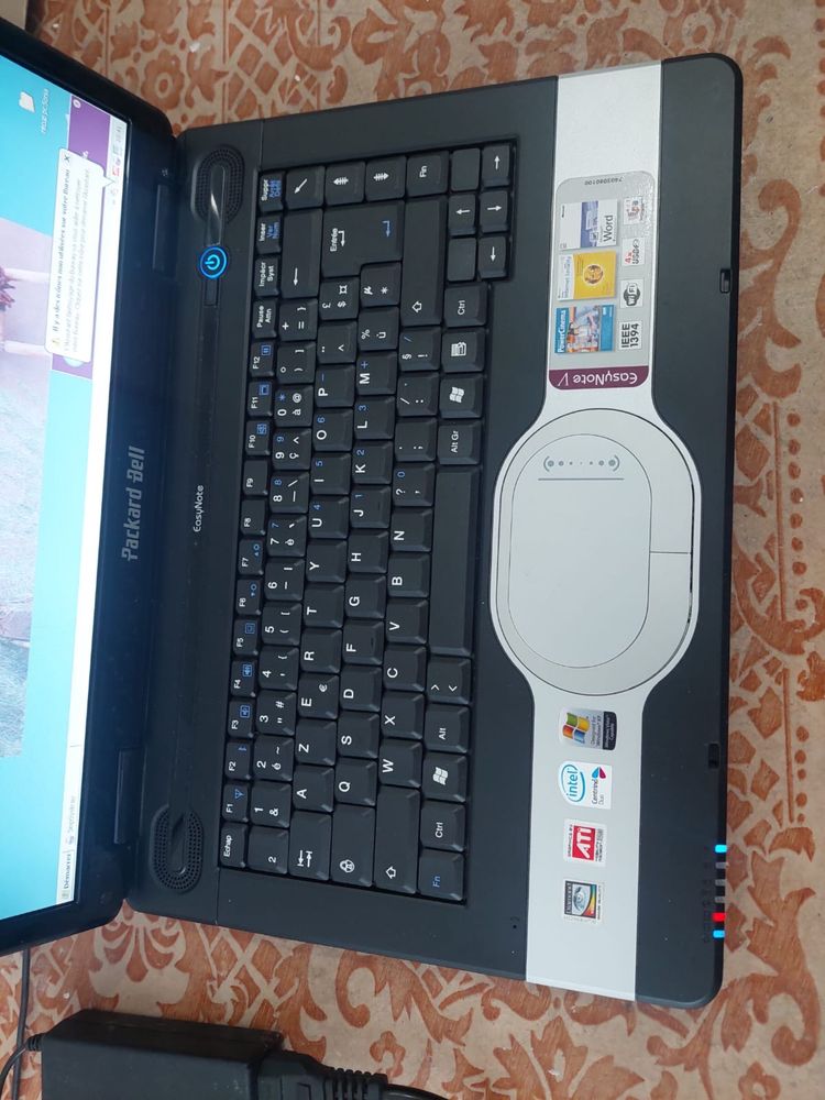 Vand laptop Packard Bell second hand