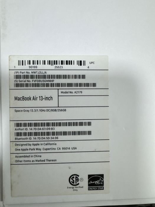 Macbook Air 2020 core i 3 -8/256GB