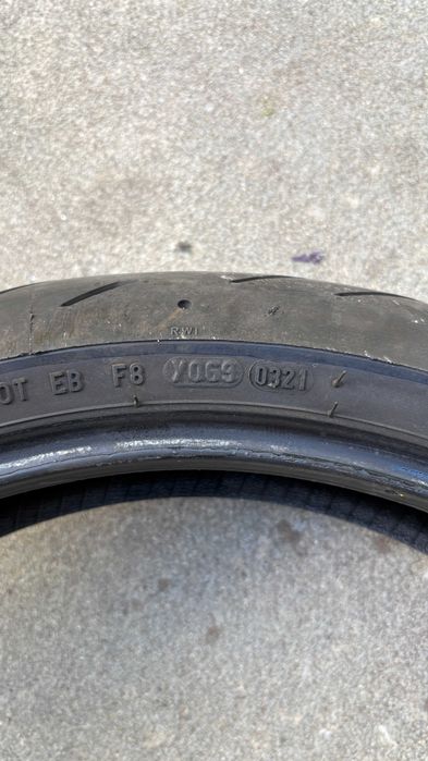 Продавам гуми Pirelli Diablo Rosso II Corsa 120/70/17 и 180/55/17
