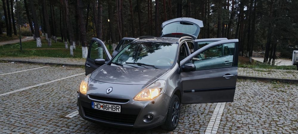 Vând Renault Clio Sport Tourer