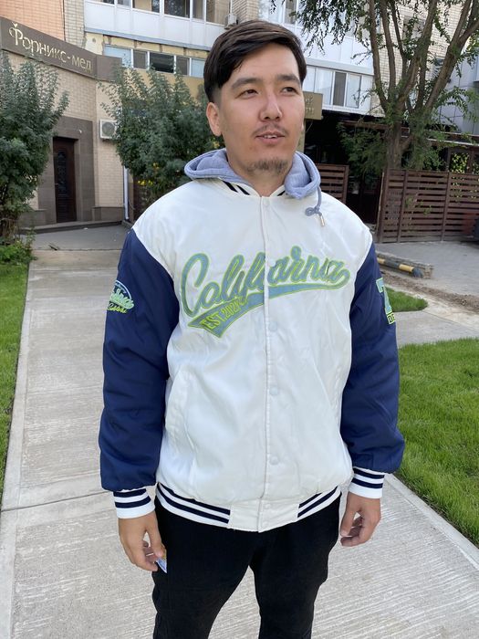 Бомбер осень зима доставка по РК