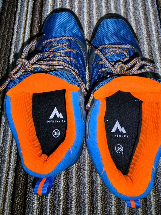 Vând ghete drumeție McKinley