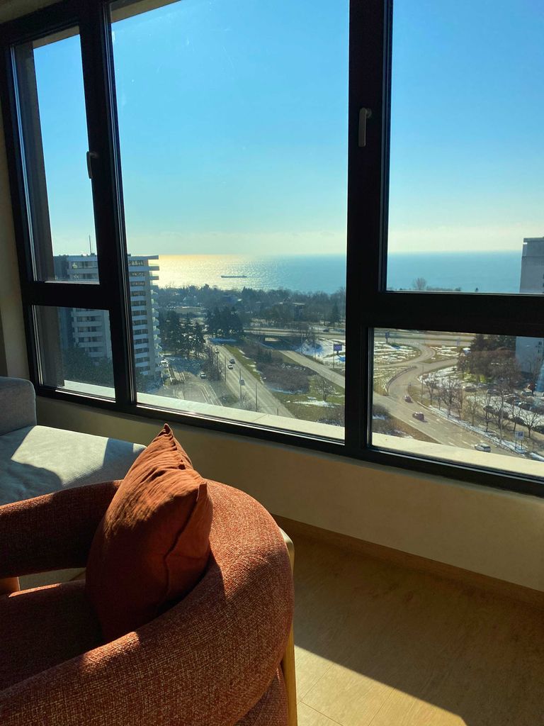 Дава се под наем Двустаен апартамент в Варна, Бриз - 72 кв.м за 1150 € - Снимка #1