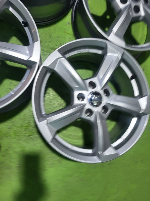 17 5x112 Skoda лети джанти 5х112 шкода