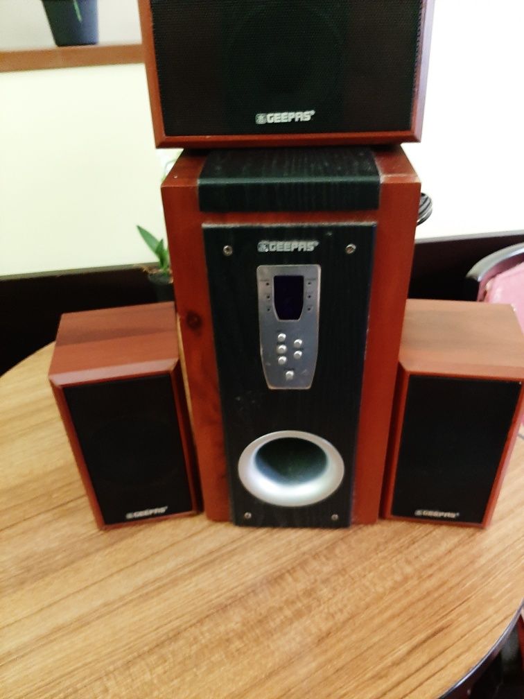 Vind sistem audio, subwoofer +3 boxe