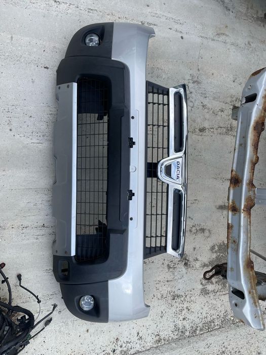 Bara fata completa dacia duster