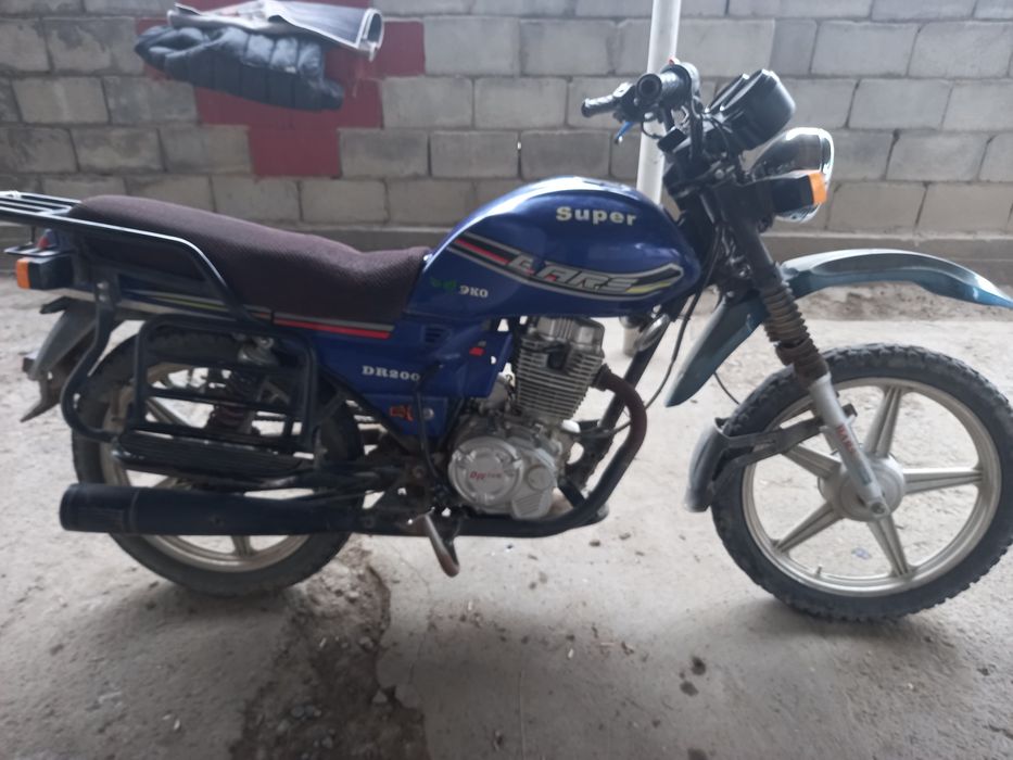 Мотоцикл 200 куб