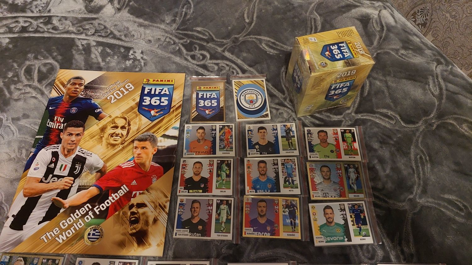 Fifa 2019 Panini (Greece edition) полный, новый комплект наклеек+бокс