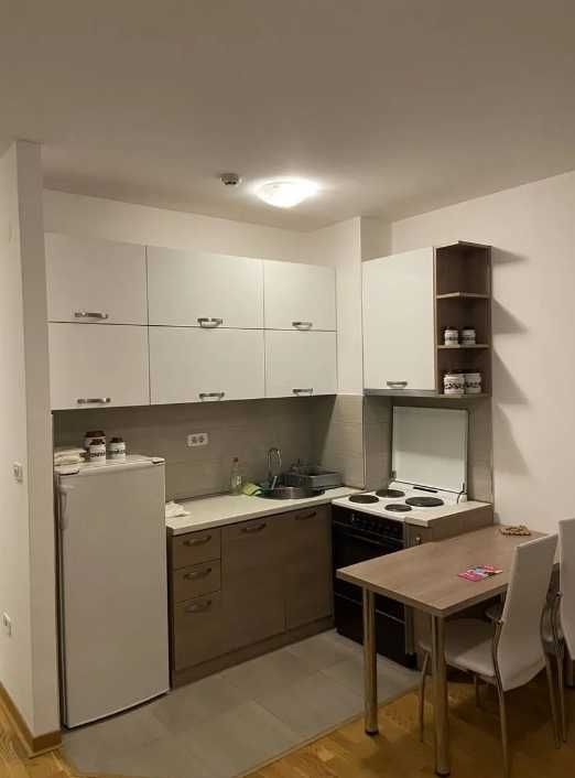 Дава се под наем Двустаен апартамент в Пловдив, Изгрев - 65 кв.м за 311.1 € - Снимка #1