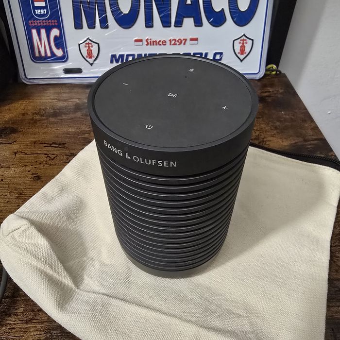 Boxa Bang&Olufsen Explorer