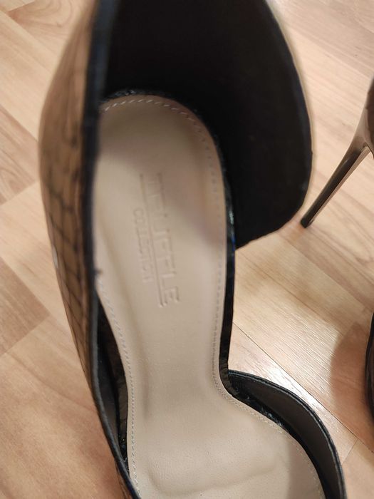 Vand pantofi stiletto negri